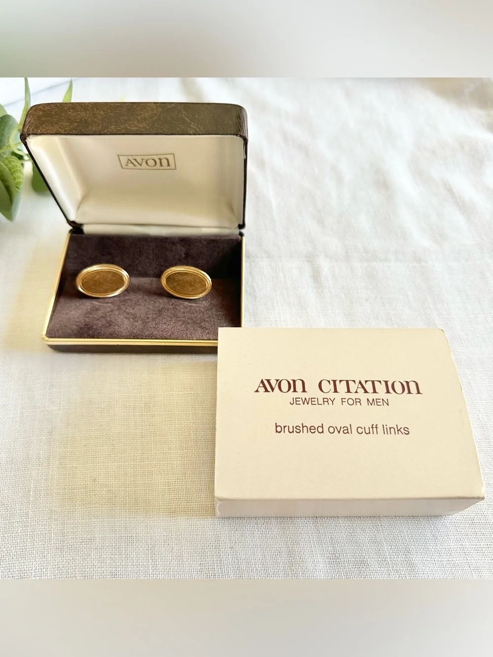 Vintage Avon Citation men’s jewelry gold-tone brushed oval cufflinks